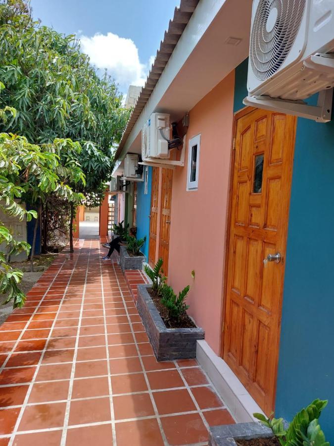 Curasita Colour Appartments & Resort - Adres Kaya Sucre Nst 282 Willemstad Room photo