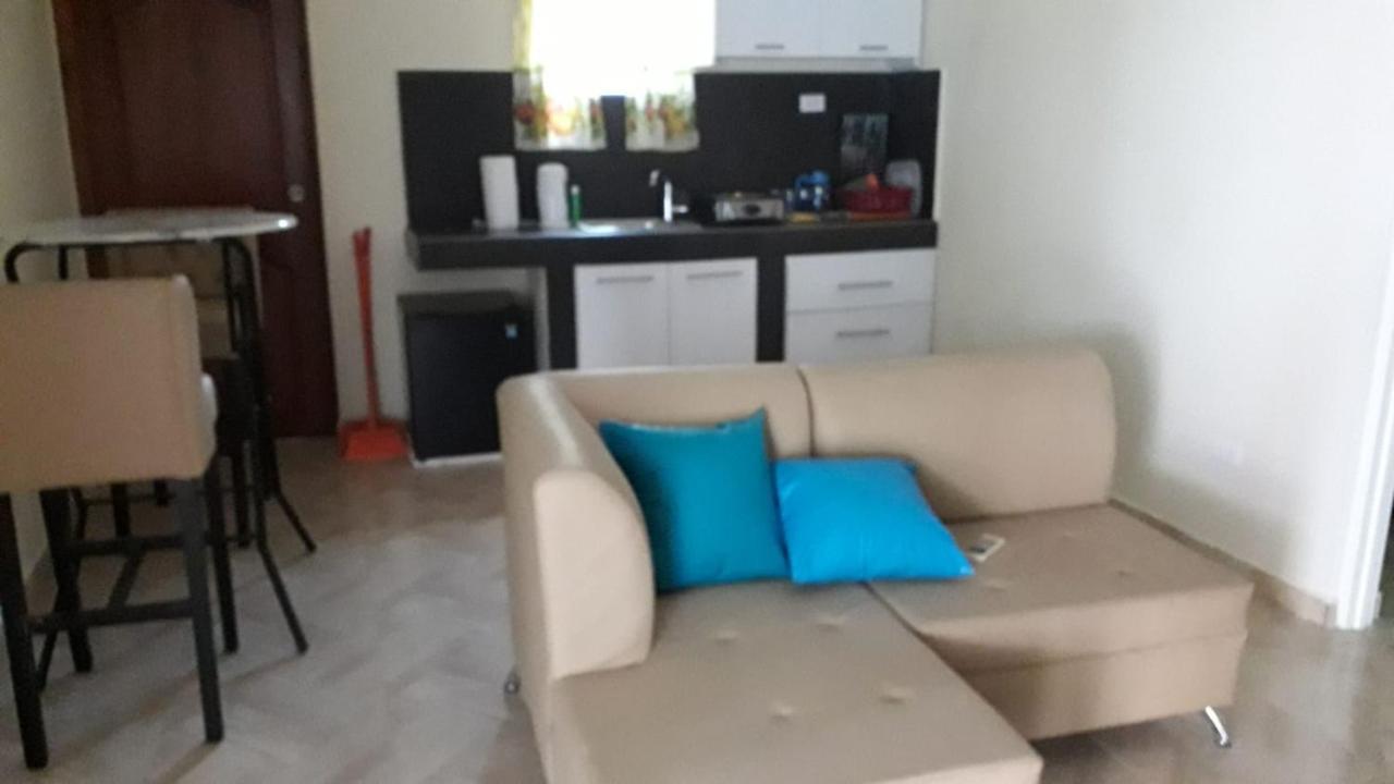 Curasita Colour Appartments & Resort - Adres Kaya Sucre Nst 282 Willemstad Room photo